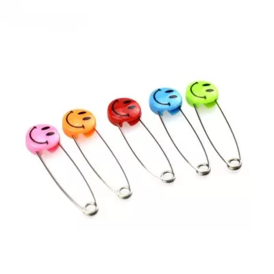 Pretty Easy 記號扣 | 扣針 | 軟尺 | 配件 - 笑臉別針